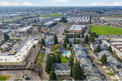 7402 Kallie Kay Ln, Sacramento, CA 95823 - Photo 30