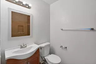 7402 Kallie Kay Ln, Sacramento, CA 95823 - Photo 18