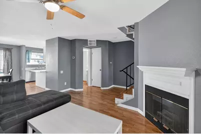 7402 Kallie Kay Ln, Sacramento, CA 95823 - Photo 6