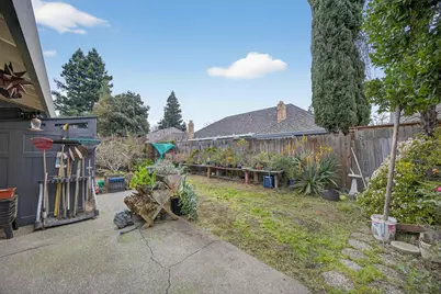 1183 Alder Tree Way, Sacramento, CA 95831 - Photo 32