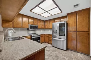 1183 Alder Tree Wy, Sacramento, CA 95831 - Photo 10