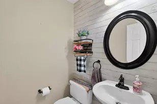 9362 Lost Springs Ct, Elk Grove, CA 95624 - Photo 18