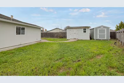 15 Veloz Court, Sacramento, CA 95823 - Photo 36