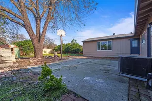 221 W Pearl Ave, Stockton, CA 95207 - Photo 34