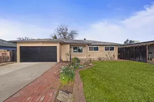 221 W Pearl Ave, Stockton, CA 95207 - Photo 2