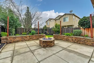 2060 Sierra View Circle #2, Lincoln, CA 95648 - Photo 2