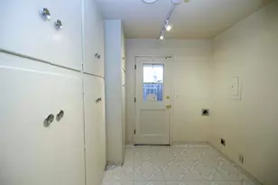 909 Mt Vernon Dr, Modesto, CA 95350 - Photo 36