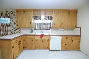 909 Mt Vernon Dr, Modesto, CA 95350 - Photo 18