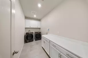 3052 Russos Dr, Manteca, CA 95337 - Photo 14