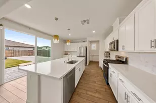 3052 Russos Dr, Manteca, CA 95337 - Photo 10