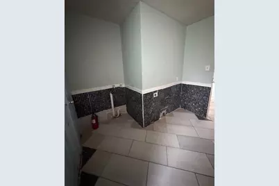 2585 Beaumont Street, Sacramento, CA 95815 - Photo 10