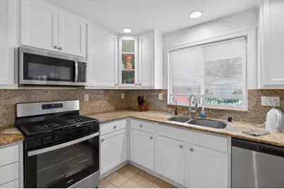 8877 Amberjack Way, Sacramento, CA 95828 - Photo 18