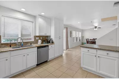 8877 Amberjack Way, Sacramento, CA 95828 - Photo 20