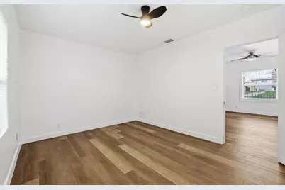 702 Dixieanne Avenue, Sacramento, CA 95815 - Photo 18