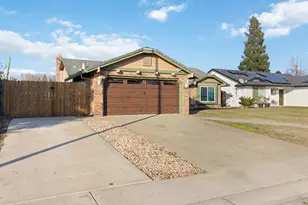 1565 Larry St, Olivehurst, CA 95961 - Photo 2