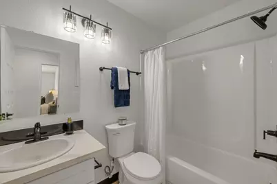 8541 Still Woods Court, Sacramento, CA 95828 - Photo 30