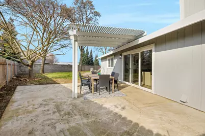 8541 Still Woods Court, Sacramento, CA 95828 - Photo 34