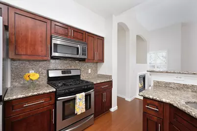 5350 Dunlay Drive #2011, Sacramento, CA 95835 - Photo 6