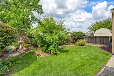 9448 Plainoak Way, Elk Grove, CA 95758 - Photo 32