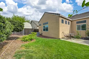 9448 Plainoak Way, Elk Grove, CA 95758 - Photo 34