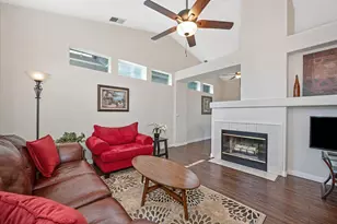 9448 Plainoak Way, Elk Grove, CA 95758 - Photo 2