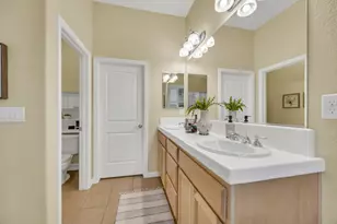 8088 Little Isle Ln, Sacramento, CA 95831 - Photo 40