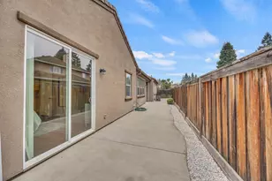 8088 Little Isle Ln, Sacramento, CA 95831 - Photo 42