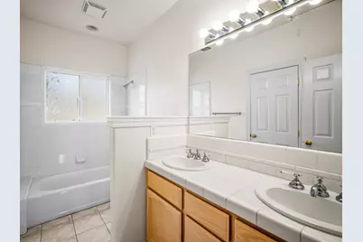 634 Lakecrest Drive, El Dorado Hills, CA 95762 - Photo 30