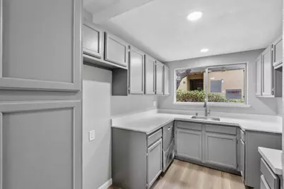 10401 Shaw Street #402, Oakland, CA 94605 - Photo 6