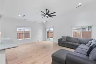 622 N Stockton Ave, Ripon, CA 95366 - Photo 10