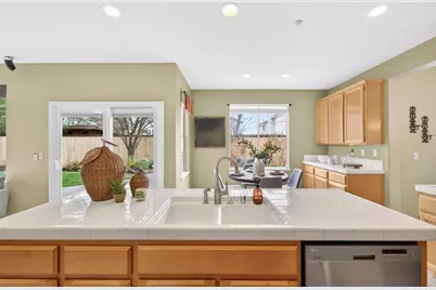 903 Walker Place, Woodland, CA 95776 - Photo 18