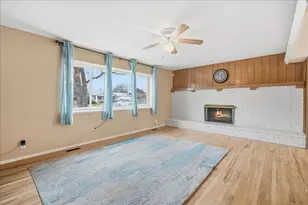 5122 Diablo Dr, Sacramento, CA 95842 - Photo 8