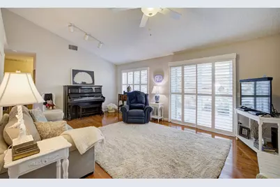 15 Coyle Creek Circle, Fair Oaks, CA 95628 - Photo 4