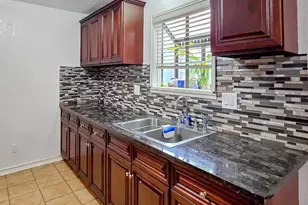 1904 Tours Dr, Stockton, CA 95210 - Photo 10