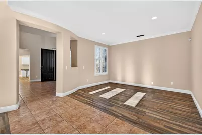 6832 Salvaterra Circle, Elk Grove, CA 95757 - Photo 10