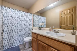 6623 Olive Ave, Winton, CA 95388 - Photo 16