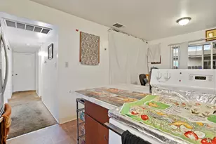 10063 Lincoln Village Dr, Sacramento, CA 95827 - Photo 22