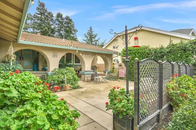 8548 Iris Crest Way, Elk Grove, CA 95624 - Photo 4