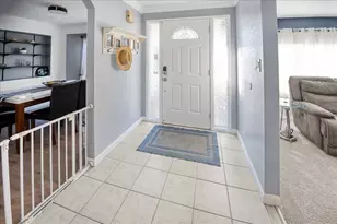 5908 Hickorywood Way, Citrus Heights, CA 95621 - Photo 4