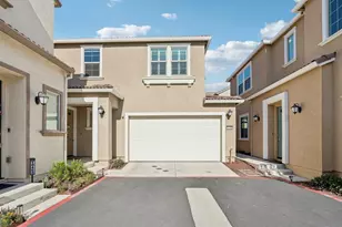 10458 Oboe Way, Elk Grove, CA 95757 - Photo 2