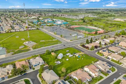 8404 Jordan Ranch Road, Elk Grove, CA 95624 - Photo 10