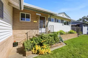 1229 School St, Folsom, CA 95630 - Photo 2
