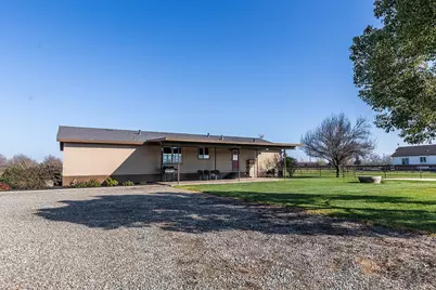 18041 Seidner Avenue, Escalon, CA 95320 - Photo 6
