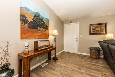 18041 Seidner Avenue, Escalon, CA 95320 - Photo 10