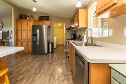 18041 Seidner Avenue, Escalon, CA 95320 - Photo 16