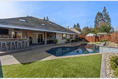 259 Brewster Avenue, Sacramento, CA 95831 - Photo 26