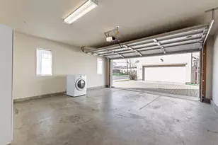 489 McClatchy Way, Sacramento, CA 95818 - Photo 28