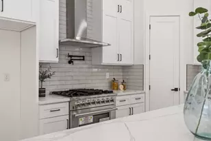 9017 Phoenix Ave, Fair Oaks, CA 95628 - Photo 10