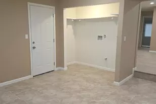 214 N Santa Clara St, Los Banos, CA 93635 - Photo 16