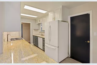 2019 Debbie Lane, Lodi, CA 95242 - Photo 8